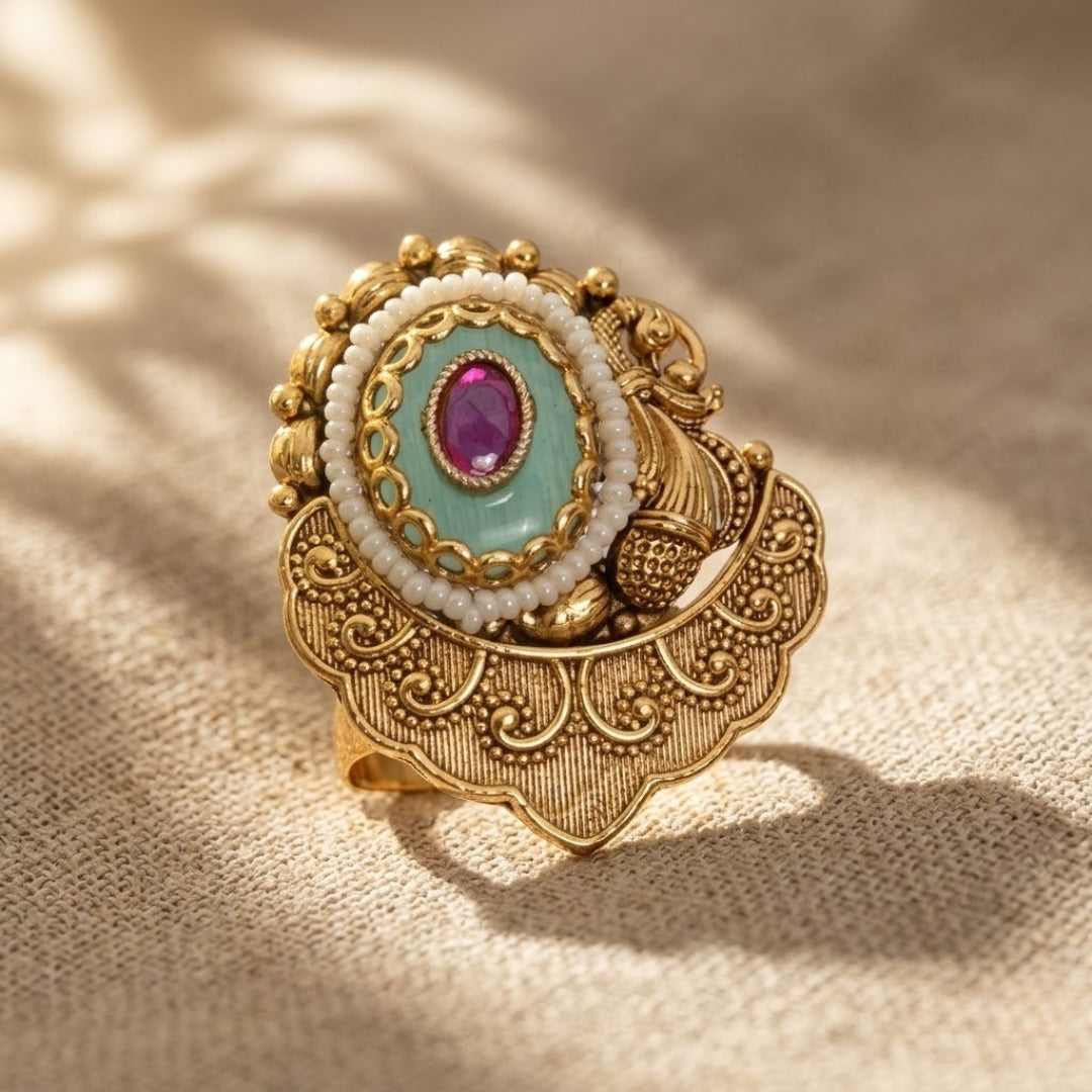 Gulnaar Filigree Crest Ring