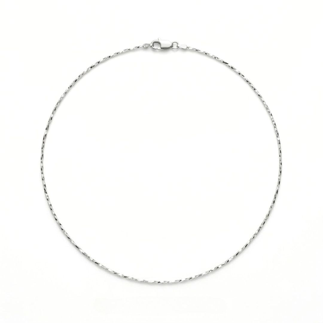Silver Gleam Necklace – Diamond-Cut Stainless Steel Chain