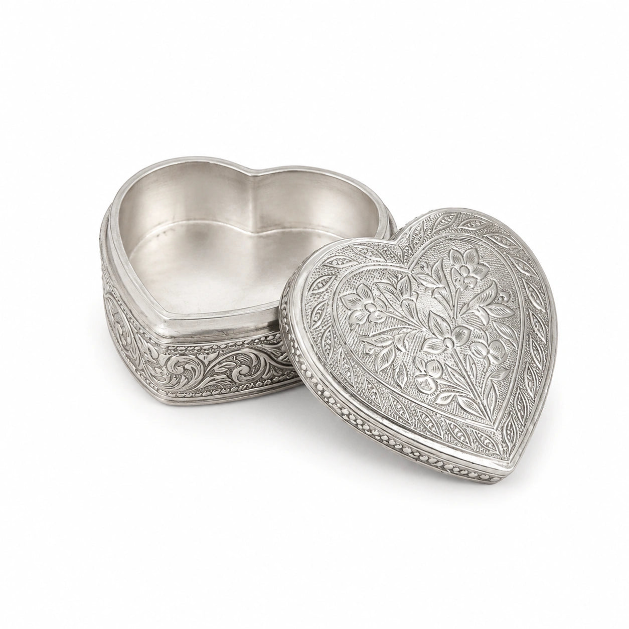 Heart Kumkum Box, Hand-Engraved | 35 Grams 925 Silver