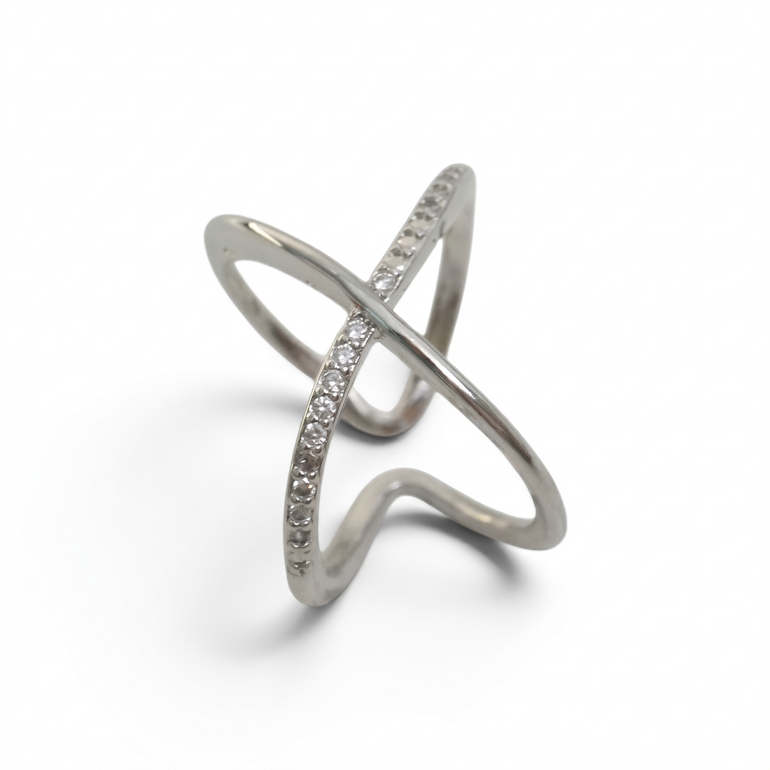 Étoile Crossing Pavé Ring