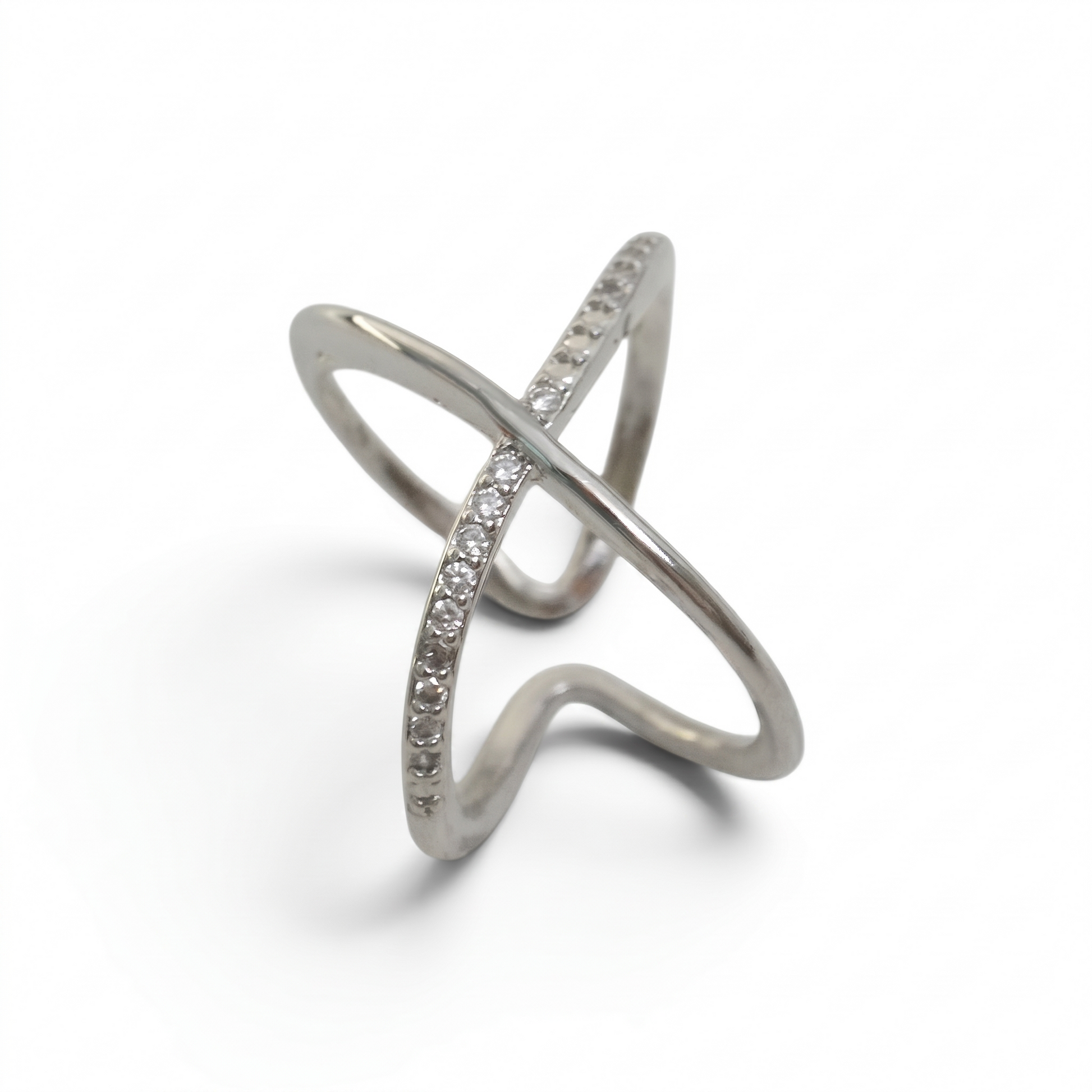Étoile Crossing Pavé Ring